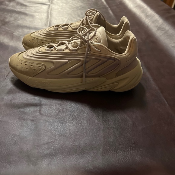 Adidas ozelia - Picture 2 of 6